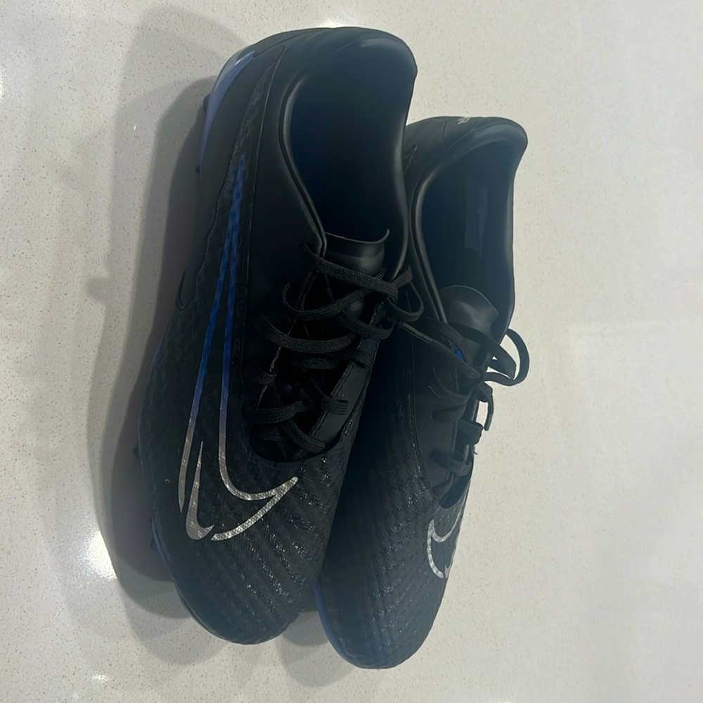 Phantom Gx soccer cleats